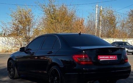 Mercedes-Benz C-Класс, 2011 год, 1 300 000 рублей, 2 фотография
