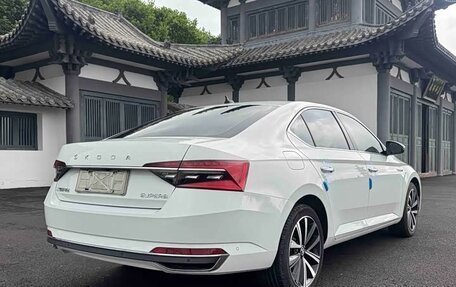 Skoda Superb III рестайлинг, 2022 год, 2 165 000 рублей, 6 фотография