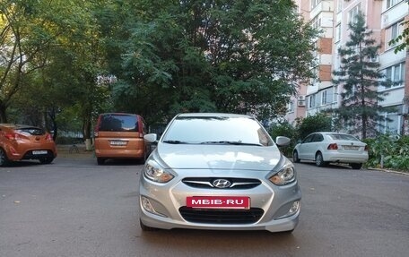 Hyundai Solaris II рестайлинг, 2012 год, 860 000 рублей, 3 фотография