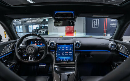 Mercedes-Benz AMG GT, 2024 год, 23 490 000 рублей, 2 фотография