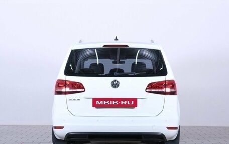 Volkswagen Sharan II, 2018 год, 1 569 000 рублей, 6 фотография