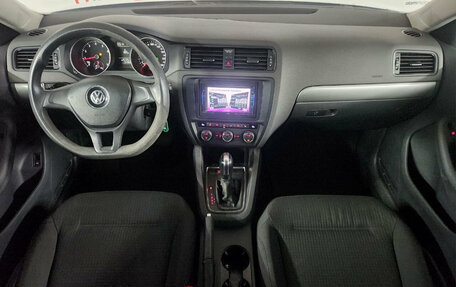 Volkswagen Jetta VII, 2015 год, 949 000 рублей, 9 фотография
