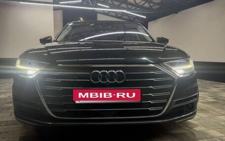 Audi A8, 2018 год, 4 500 000 рублей, 3 фотография