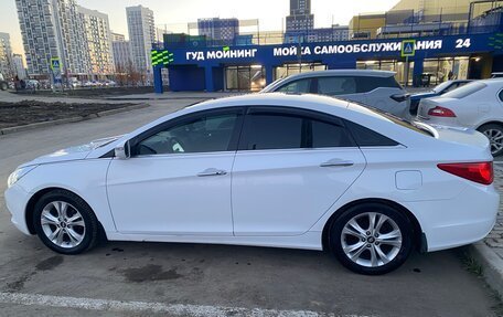 Hyundai Sonata VI, 2011 год, 990 000 рублей, 4 фотография