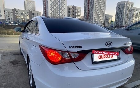 Hyundai Sonata VI, 2011 год, 990 000 рублей, 5 фотография