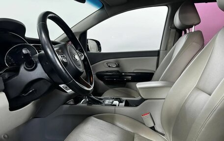 KIA Carnival III, 2017 год, 2 600 000 рублей, 10 фотография