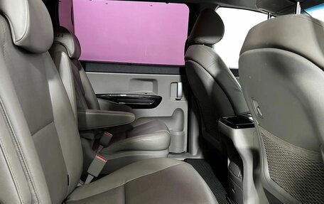 KIA Carnival III, 2017 год, 2 600 000 рублей, 12 фотография