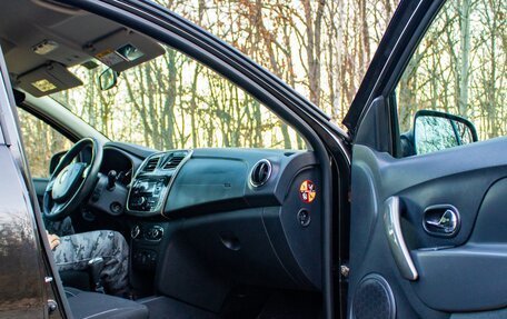 Renault Sandero II рестайлинг, 2015 год, 855 000 рублей, 13 фотография