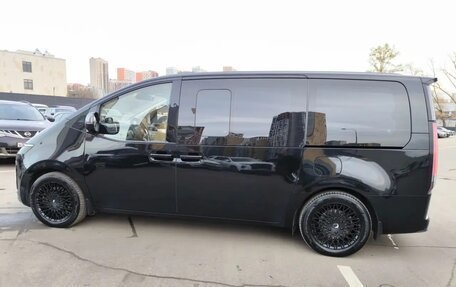 Hyundai Staria, 2023 год, 6 300 000 рублей, 7 фотография