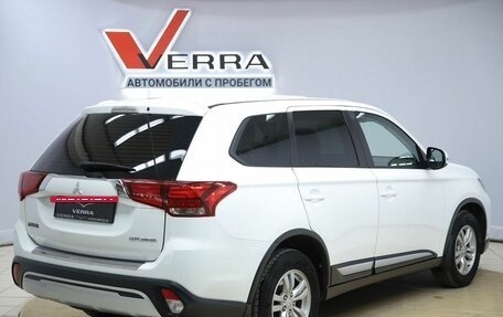 Mitsubishi Outlander III рестайлинг 3, 2019 год, 1 950 000 рублей, 5 фотография