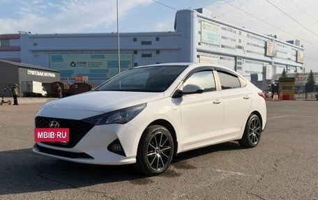 Hyundai Solaris II рестайлинг, 2021 год, 1 360 000 рублей, 3 фотография