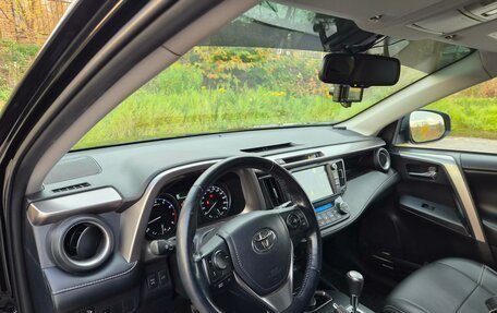 Toyota RAV4, 2017 год, 2 400 000 рублей, 2 фотография