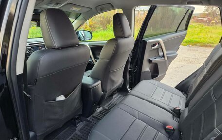 Toyota RAV4, 2017 год, 2 400 000 рублей, 3 фотография