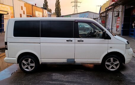 Volkswagen Transporter T5 рестайлинг, 2006 год, 900 000 рублей, 4 фотография