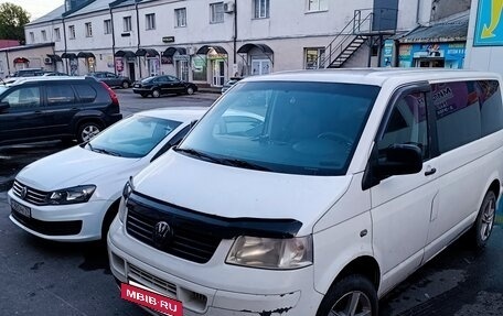 Volkswagen Transporter T5 рестайлинг, 2006 год, 900 000 рублей, 3 фотография