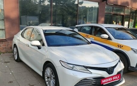 Toyota Camry, 2019 год, 2 333 333 рублей, 2 фотография