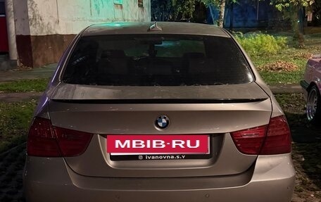 BMW 3 серия, 2011 год, 1 100 000 рублей, 3 фотография