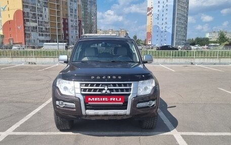 Mitsubishi Pajero IV рестайлинг 2, 2017 год, 2 990 000 рублей, 2 фотография