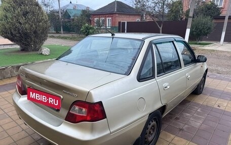 Daewoo Nexia I рестайлинг, 2010 год, 240 000 рублей, 3 фотография