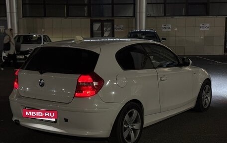 BMW 1 серия, 2011 год, 790 000 рублей, 2 фотография