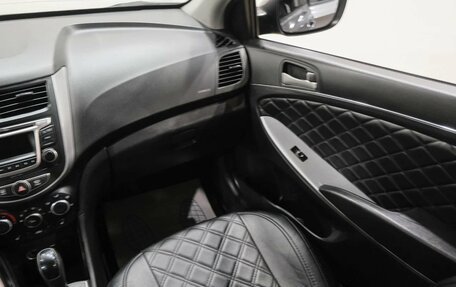 Hyundai Solaris II рестайлинг, 2015 год, 989 000 рублей, 18 фотография