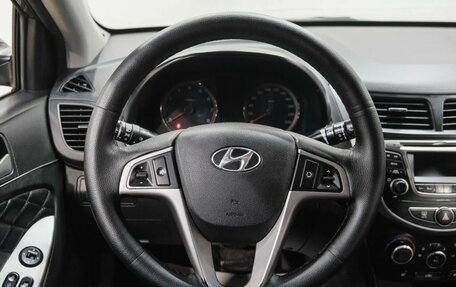 Hyundai Solaris II рестайлинг, 2015 год, 989 000 рублей, 21 фотография