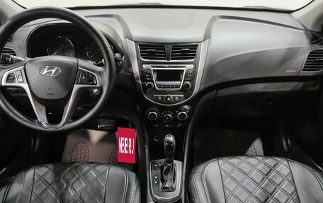 Hyundai Solaris II рестайлинг, 2015 год, 989 000 рублей, 19 фотография