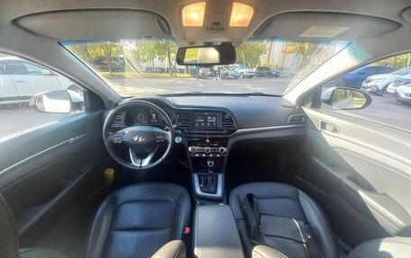 Hyundai Elantra VI, 2019 год, 1 850 000 рублей, 15 фотография