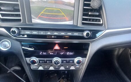 Hyundai Elantra VI, 2019 год, 1 850 000 рублей, 26 фотография