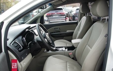 KIA Carnival III, 2017 год, 2 380 000 рублей, 7 фотография