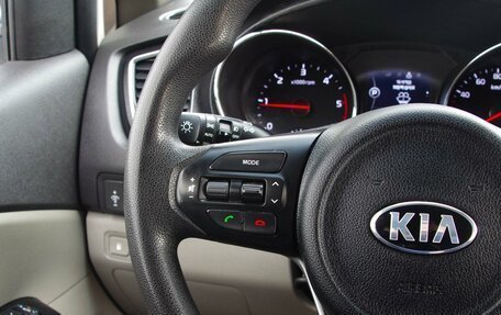 KIA Carnival III, 2017 год, 2 380 000 рублей, 19 фотография