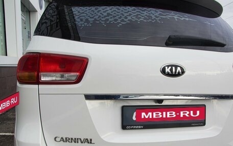 KIA Carnival III, 2017 год, 2 380 000 рублей, 33 фотография