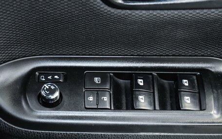 Toyota Noah III, 2018 год, 2 499 000 рублей, 27 фотография