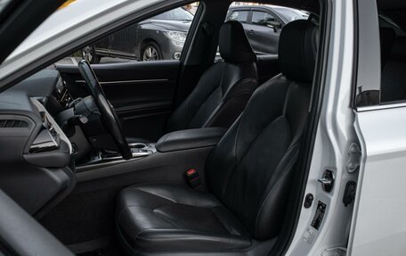 Toyota Camry, 2022 год, 3 150 000 рублей, 16 фотография
