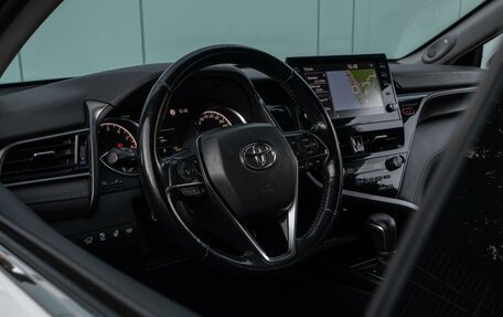 Toyota Camry, 2022 год, 3 150 000 рублей, 18 фотография