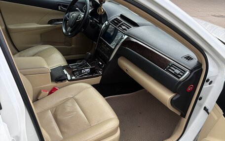 Toyota Camry, 2016 год, 1 800 000 рублей, 5 фотография