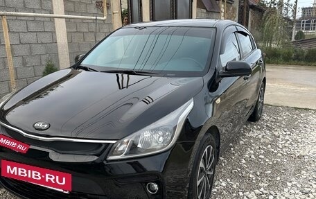 KIA Rio IV, 2017 год, 1 300 000 рублей, 2 фотография