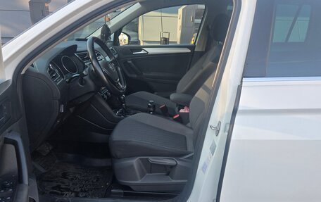 Volkswagen Tiguan II, 2018 год, 2 100 000 рублей, 7 фотография