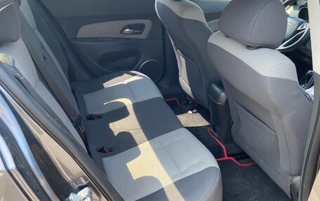 Chevrolet Cruze II, 2010 год, 365 000 рублей, 10 фотография