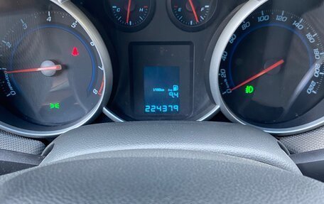 Chevrolet Cruze II, 2010 год, 365 000 рублей, 20 фотография
