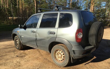Chevrolet Niva I рестайлинг, 2010 год, 245 000 рублей, 4 фотография
