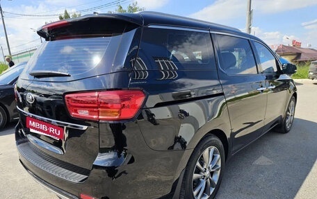 KIA Carnival, 2020 год, 3 000 000 рублей, 3 фотография