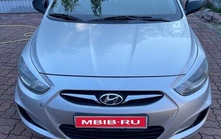 Hyundai Solaris II рестайлинг, 2011 год, 420 000 рублей, 1 фотография