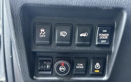 Nissan Pathfinder, 2015 год, 1 870 000 рублей, 12 фотография