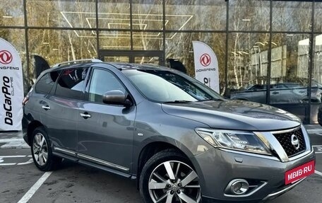 Nissan Pathfinder, 2015 год, 1 870 000 рублей, 3 фотография