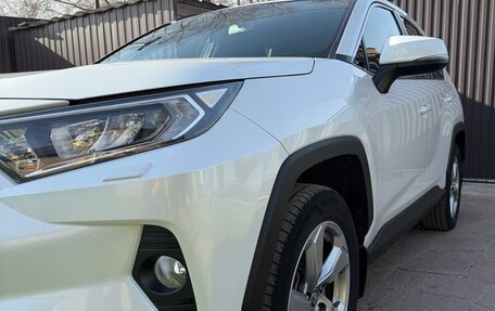 Toyota RAV4, 2019 год, 3 200 000 рублей, 5 фотография