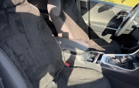 Toyota RAV4, 2019 год, 3 200 000 рублей, 11 фотография