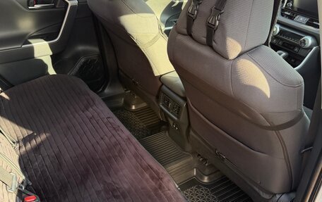 Toyota RAV4, 2019 год, 3 200 000 рублей, 16 фотография