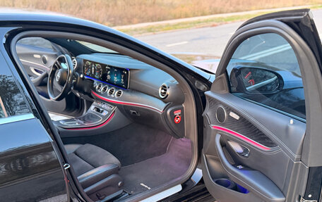Mercedes-Benz E-Класс, 2020 год, 4 100 000 рублей, 22 фотография
