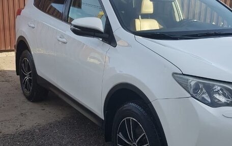 Toyota RAV4, 2015 год, 1 730 000 рублей, 3 фотография